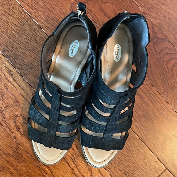 Strappy cage sandals - Picture 7 of 9